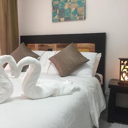 Aaa Condominium Tagaytay City Buitenkant foto