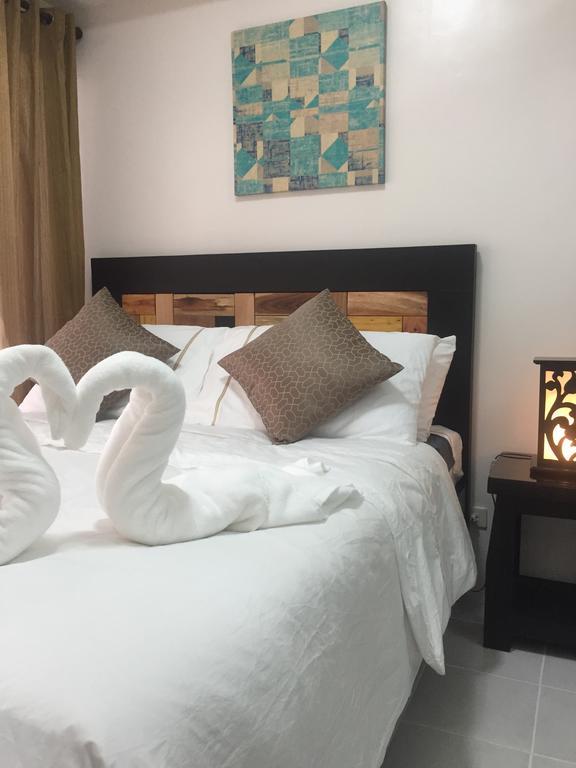 Aaa Condominium Tagaytay City Buitenkant foto
